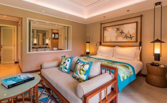 constance-lemuria-seychelles-junior-suite-bedroom