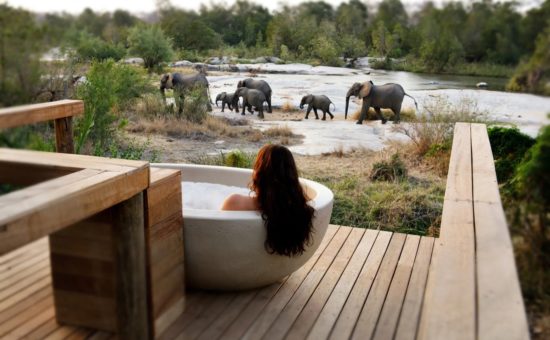 londolozi-private-granite-rooms-suite-deck-bath-tub-01