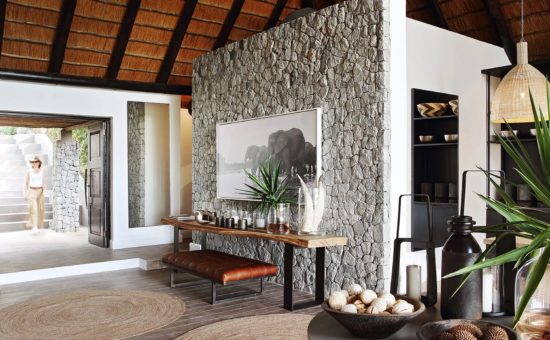 londolozi-private-granite-interiors-entrance-01