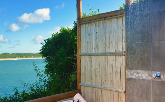 machangulo-beach-lodge-room-outdoor-shower-02