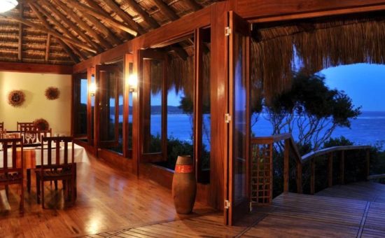 machangulo-beach-lodge-interiors-dining-area-01