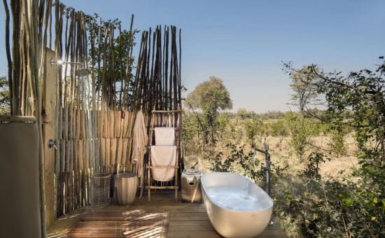 sable-alley-rooms-luxury-honeymoon-tent-outdoor-bath-01