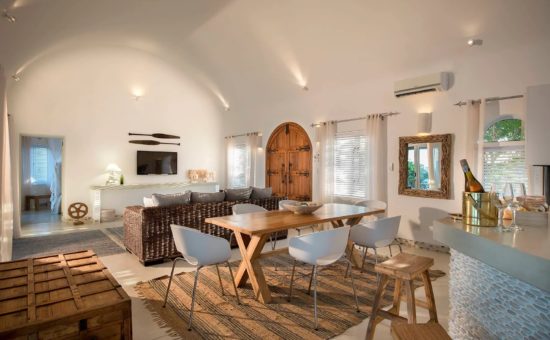 santorini-mozambique-interiors-lounge-dining-area-01