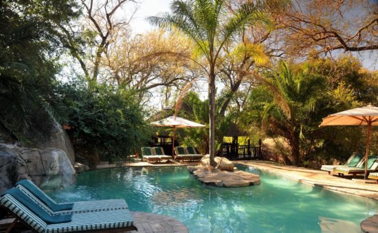 idube-game-lodge-facilities-pool-02