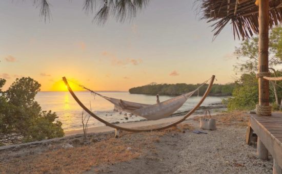 azura-quilalea-private-island-facilities-hammock-02