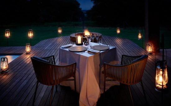 sanctuary-chobe-chilwero-lodge-exterior-deck-dining-01