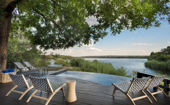 royal-chundu-zambezi-island-lodge-exteriors-deck-01