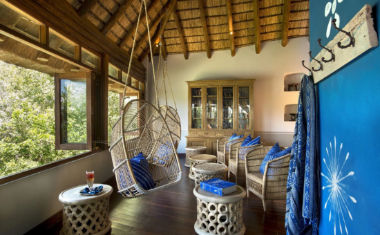 royal-chundu-zambezi-island-lodge-interiors-lounge-02